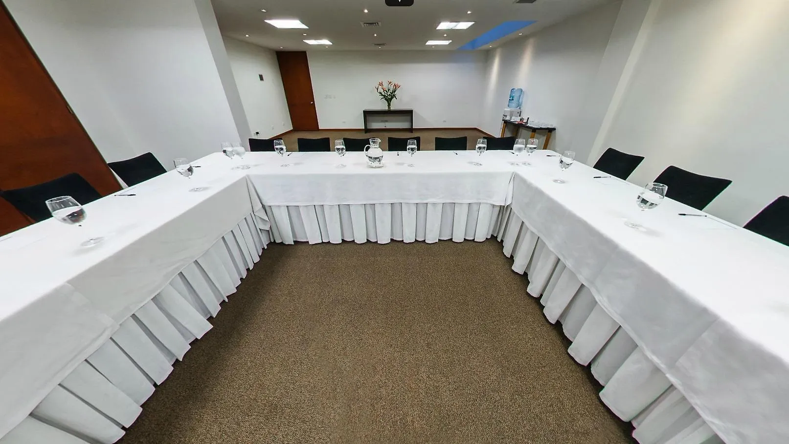 Richmond Suites Hotel Богота