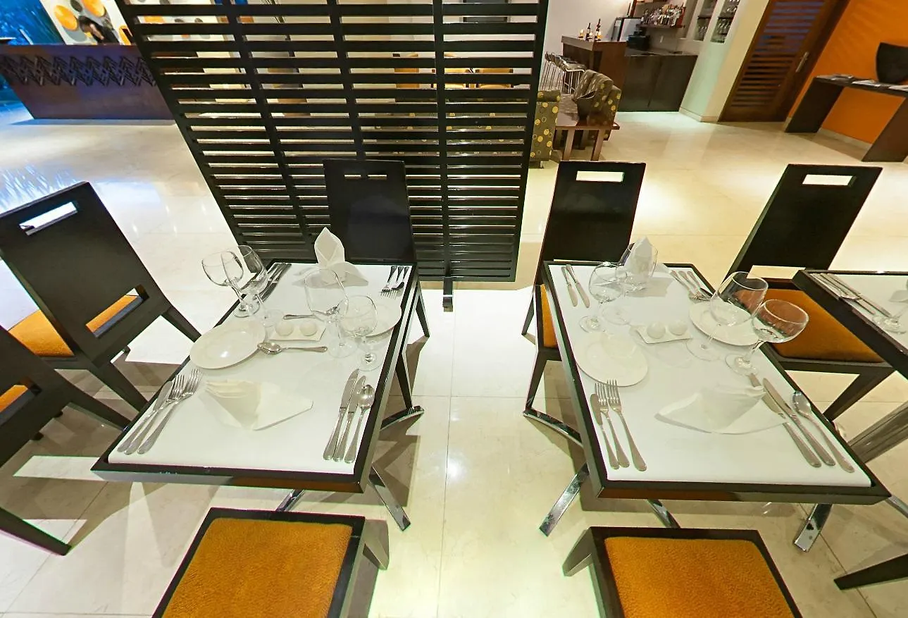 Richmond Suites Hotel Богота