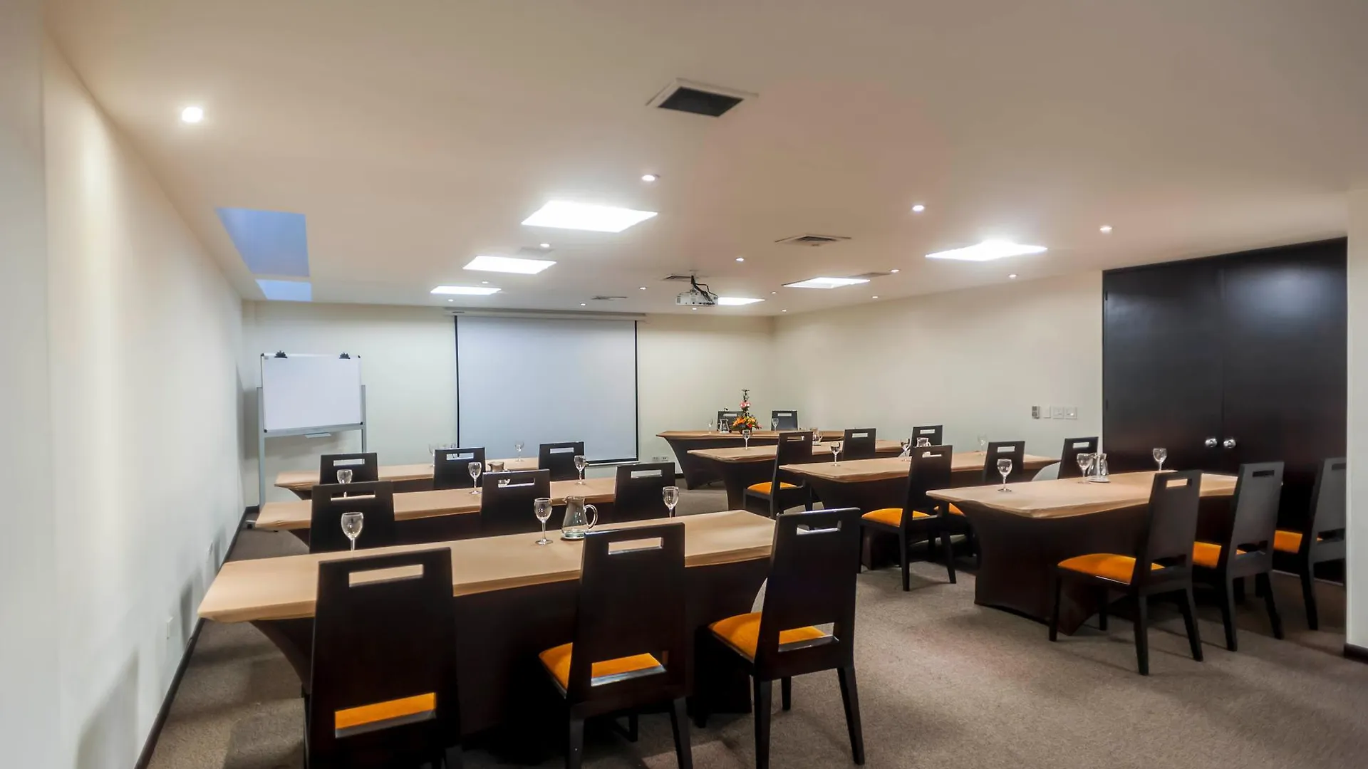 Richmond Suites Hotel Bogota