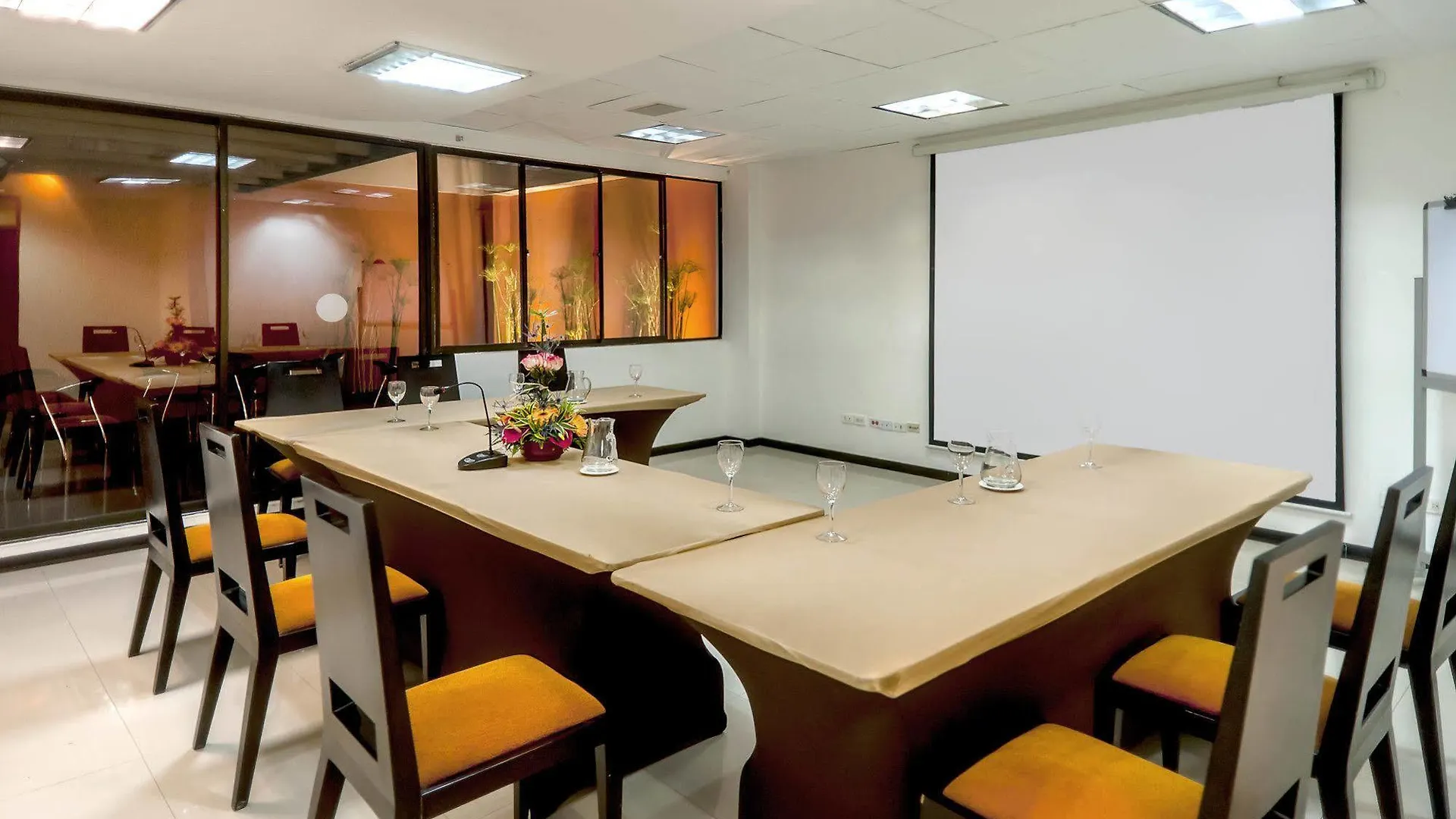 Richmond Suites Hotel Bogota 4*,